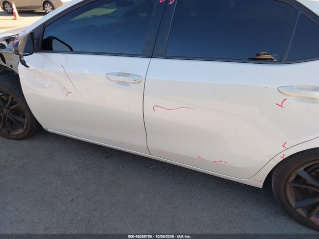 Toyota COROLLA SE 2018 5YFBURHE4JP763793 Image 18
