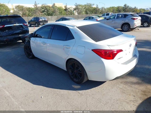 Toyota COROLLA SE 2018 5YFBURHE4JP763793 Image 3