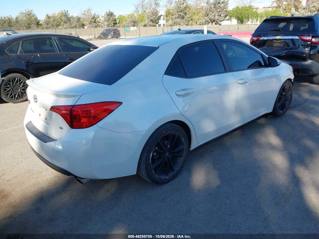 Toyota COROLLA SE 2018 5YFBURHE4JP763793 Image 4