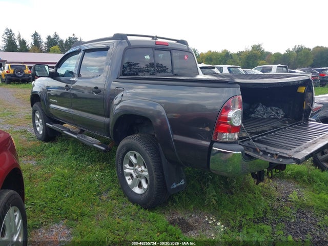2015 Toyota Tacoma Base V6 მანქანა იყიდება აუქციონზე, vin: 3TMLU4EN0FM176369, აუქციონის ნომერი: 46255724