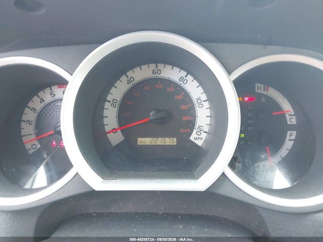 2015 Toyota Tacoma Base V6 მანქანა იყიდება აუქციონზე, vin: 3TMLU4EN0FM176369, აუქციონის ნომერი: 46255724