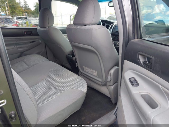2015 Toyota Tacoma Base V6 მანქანა იყიდება აუქციონზე, vin: 3TMLU4EN0FM176369, აუქციონის ნომერი: 46255724