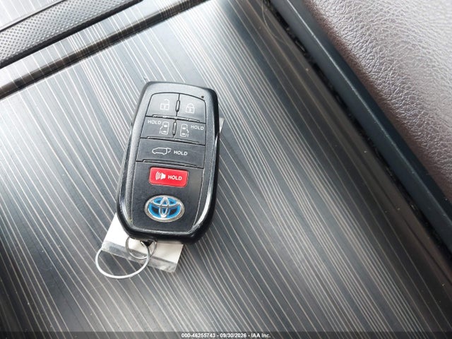 Продажа на аукционе авто 2021 Toyota Sienna Platinum, vin: 5TDESKFC0MS004730, номер лота: 46255743