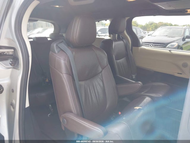 Продажа на аукционе авто 2021 Toyota Sienna Platinum, vin: 5TDESKFC0MS004730, номер лота: 46255743
