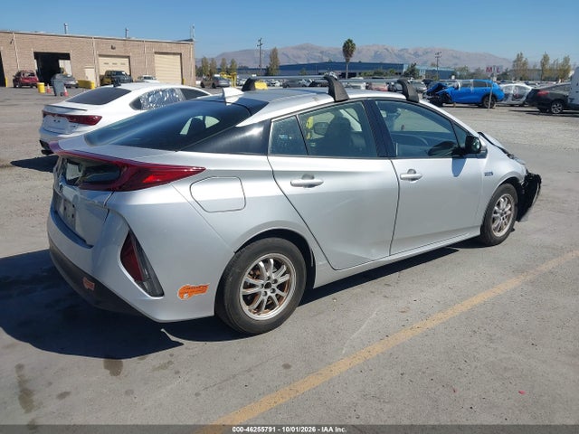 Продаж на аукціоні авто 2020 Toyota Prius Prime Le, vin: JTDKARFP6L3140328, номер лоту: 46255791