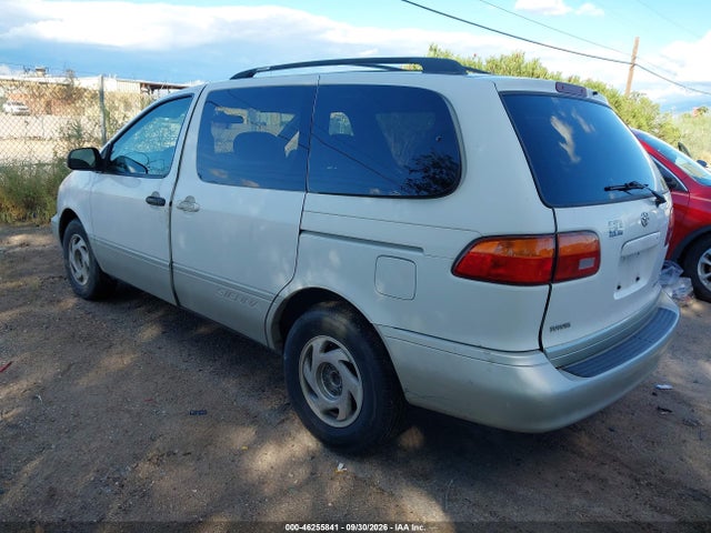 46255841 :رقم المزاد ، 4T3ZF13C9YU190650 vin ، 2000 Toyota Sienna Xle مزاد بيع
