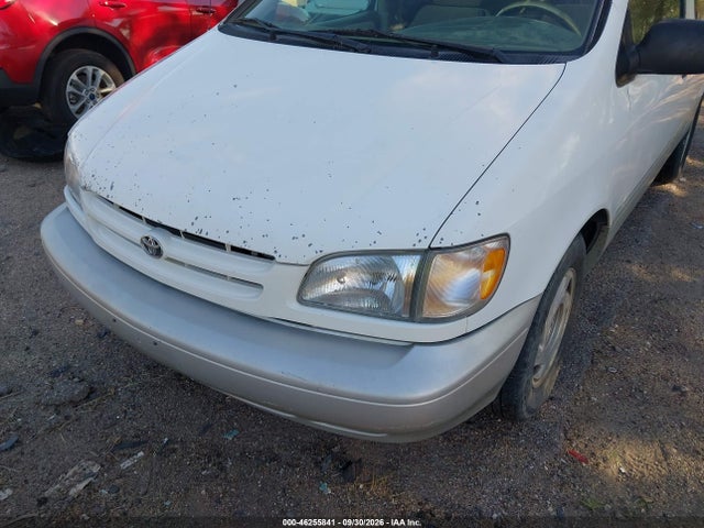 46255841 :رقم المزاد ، 4T3ZF13C9YU190650 vin ، 2000 Toyota Sienna Xle مزاد بيع