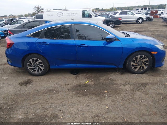 Продаж на аукціоні авто 2018 Honda Civic Ex, vin: 2HGFC2F7XJH507195, номер лоту: 46256009