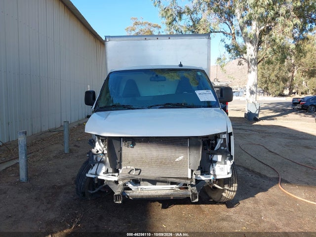 2025 Chevrolet Express Cutaway Work Van მანქანა იყიდება აუქციონზე, vin: 1HA0GSF79SN002732, აუქციონის ნომერი: 46256110