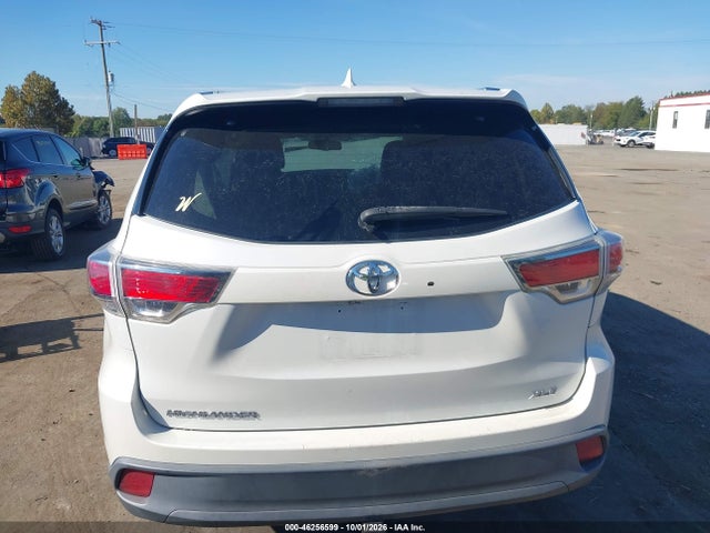 46256599 :رقم المزاد ، 5TDKKRFH5FS069325 vin ، 2015 Toyota Highlander Xle V6 مزاد بيع