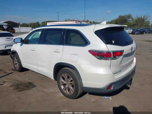 46256599 :رقم المزاد ، 5TDKKRFH5FS069325 vin ، 2015 Toyota Highlander Xle V6 مزاد بيع