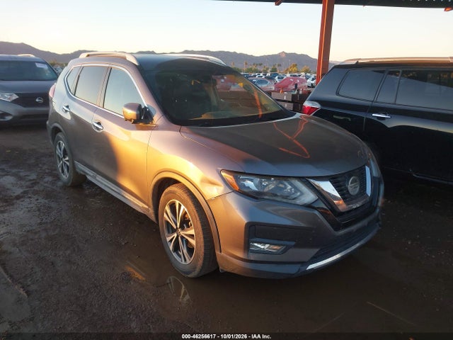 2018 Nissan Rogue Sl მანქანა იყიდება აუქციონზე, vin: 5N1AT2MT0JC810137, აუქციონის ნომერი: 46256617