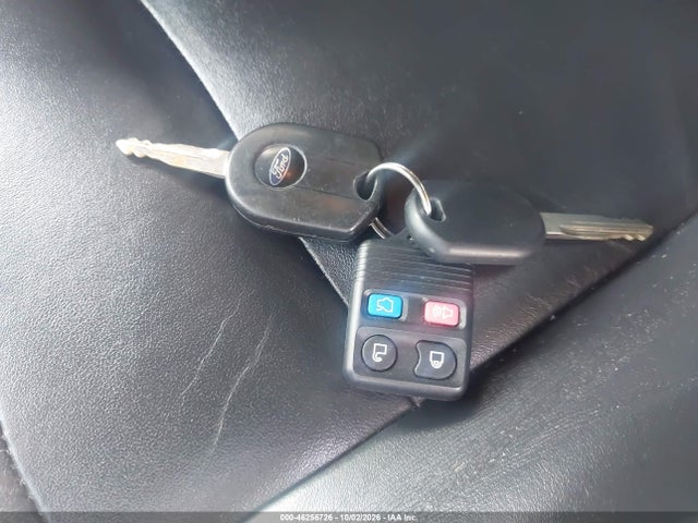 2008 Ford Escape Xlt მანქანა იყიდება აუქციონზე, vin: 1FMCU93Z78KE11262, აუქციონის ნომერი: 46256726
