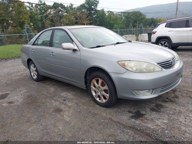 2005 Toyota Camry Xle V6 მანქანა იყიდება აუქციონზე, vin: 4T1BF30K35U615843, აუქციონის ნომერი: 46256739