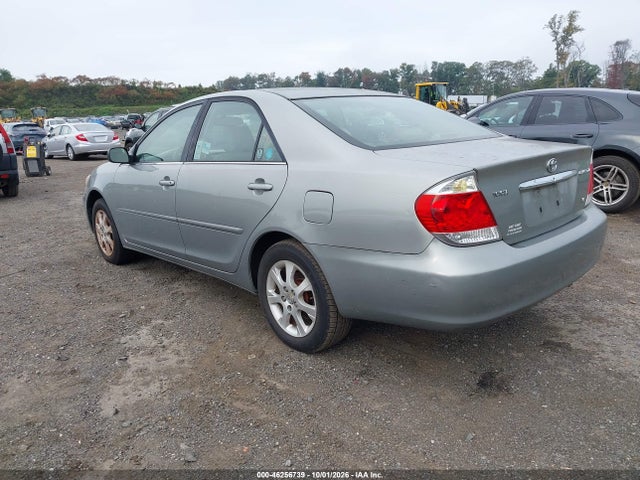 2005 Toyota Camry Xle V6 მანქანა იყიდება აუქციონზე, vin: 4T1BF30K35U615843, აუქციონის ნომერი: 46256739