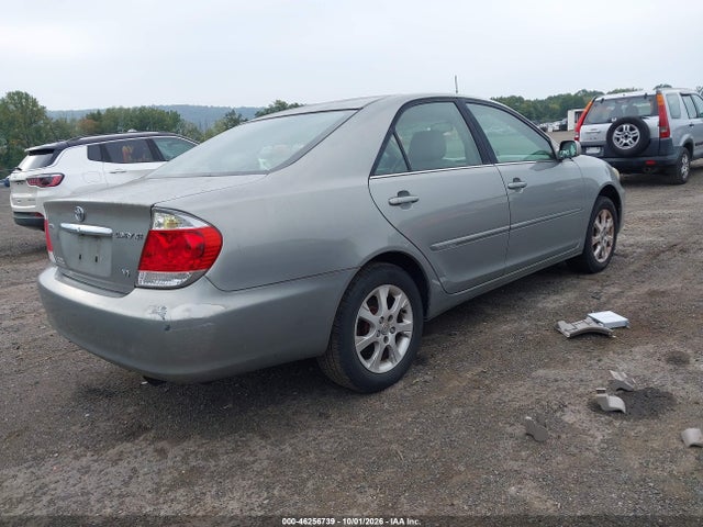 2005 Toyota Camry Xle V6 მანქანა იყიდება აუქციონზე, vin: 4T1BF30K35U615843, აუქციონის ნომერი: 46256739