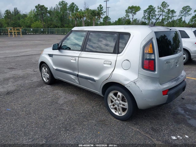 46256796 :رقم المزاد ، KNDJT2A29A7166677 vin ، 2010 Kia Soul + مزاد بيع