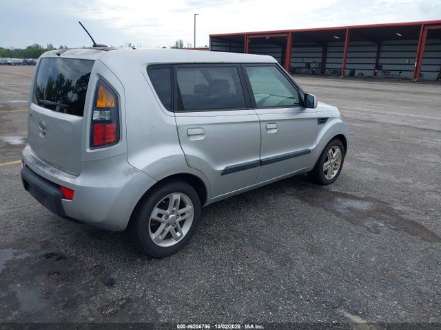 46256796 :رقم المزاد ، KNDJT2A29A7166677 vin ، 2010 Kia Soul + مزاد بيع