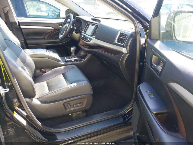 Продаж на аукціоні авто 2019 Toyota Highlander Xle, vin: 5TDKZRFH2KS360709, номер лоту: 46256799