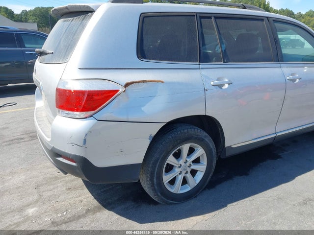 46256849 :رقم المزاد ، 5TDZA3EH6BS022044 vin ، 2011 Toyota Highlander Se مزاد بيع