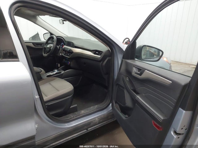 Продажа на аукционе авто 2022 Ford Escape S, vin: 1FMCU9F65NUA92025, номер лота: 46257011