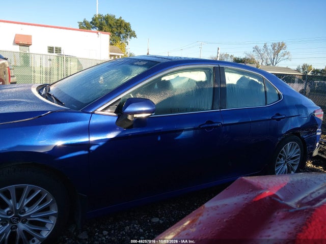 46257016 :رقم المزاد ، 4T1BZ1HK7JU501967 vin ، 2018 Toyota Camry Xle V6 مزاد بيع