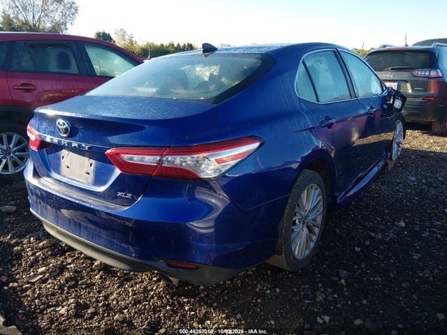 46257016 :رقم المزاد ، 4T1BZ1HK7JU501967 vin ، 2018 Toyota Camry Xle V6 مزاد بيع