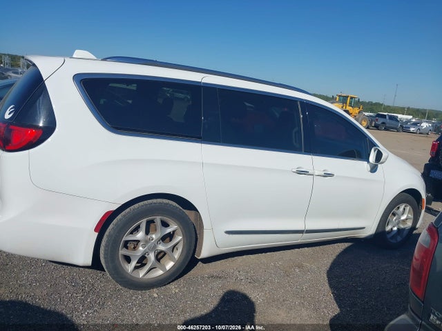 2018 Chrysler Pacifica Touring L მანქანა იყიდება აუქციონზე, vin: 2C4RC1BG5JR234706, აუქციონის ნომერი: 46257203