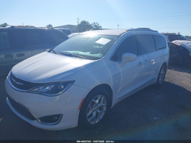2018 Chrysler Pacifica Touring L მანქანა იყიდება აუქციონზე, vin: 2C4RC1BG5JR234706, აუქციონის ნომერი: 46257203
