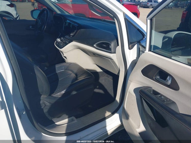 2018 Chrysler Pacifica Touring L მანქანა იყიდება აუქციონზე, vin: 2C4RC1BG5JR234706, აუქციონის ნომერი: 46257203