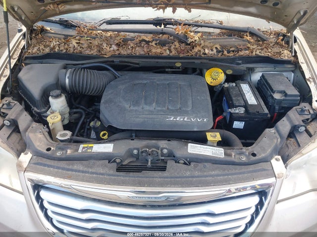 46257321 :رقم المزاد ، 2C4RC1BG6FR587897 vin ، 2015 Chrysler Town & Country Touring مزاد بيع
