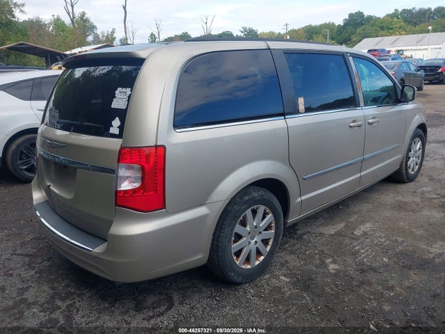 46257321 :رقم المزاد ، 2C4RC1BG6FR587897 vin ، 2015 Chrysler Town & Country Touring مزاد بيع