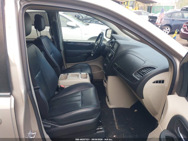 46257321 :رقم المزاد ، 2C4RC1BG6FR587897 vin ، 2015 Chrysler Town & Country Touring مزاد بيع