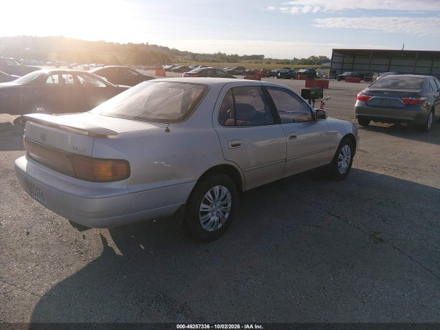 1994 Toyota Camry Le მანქანა იყიდება აუქციონზე, vin: 4T1GK12E2RU855470, აუქციონის ნომერი: 46257336