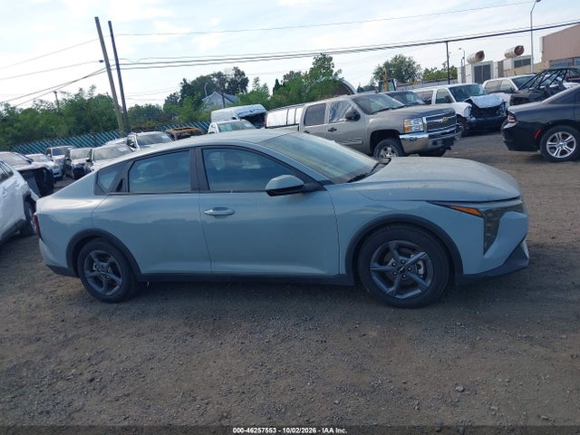 2025 Kia K4 Lxs მანქანა იყიდება აუქციონზე, vin: 3KPFT4DE4SE221688, აუქციონის ნომერი: 46257553