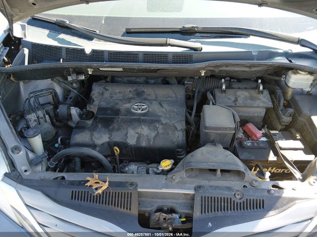 46257581 :رقم المزاد ، 5TDYK3DC9BS058109 vin ، 2011 Toyota Sienna Xle V6 مزاد بيع