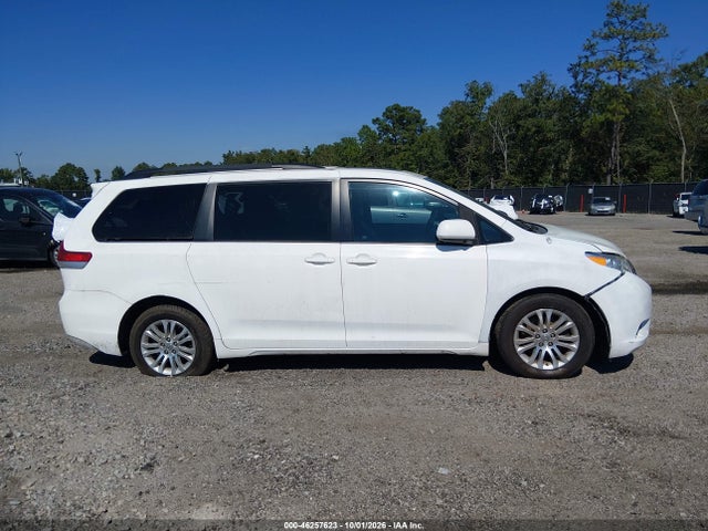 46257623 :رقم المزاد ، 5TDYK3DC1BS154509 vin ، 2011 Toyota Sienna Xle V6 مزاد بيع