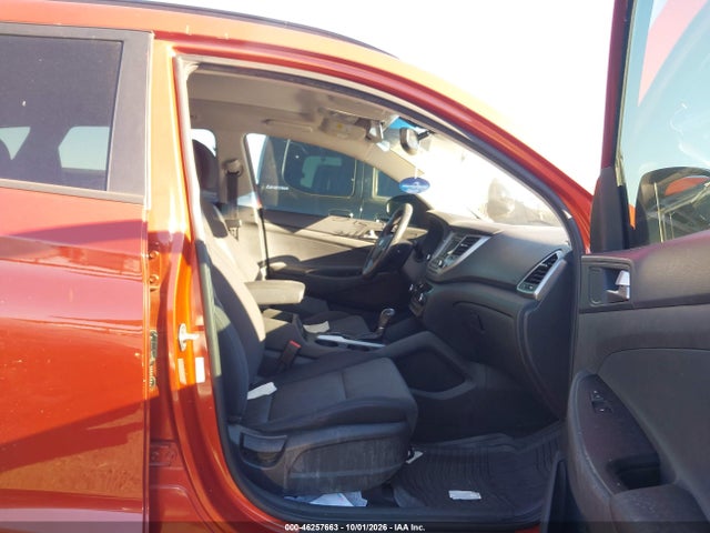 2017 Hyundai Tucson Value მანქანა იყიდება აუქციონზე, vin: KM8J33A20HU556337, აუქციონის ნომერი: 46257663