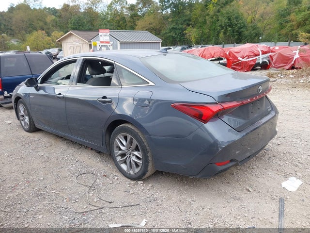 46257680 :رقم المزاد ، 4T1A21FB4LU012884 vin ، 2020 Toyota Avalon Hybrid Xle مزاد بيع