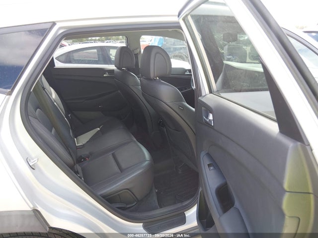 Продажа на аукционе авто 2017 Hyundai Tucson Se Plus, vin: KM8J33A43HU364167, номер лота: 46257723