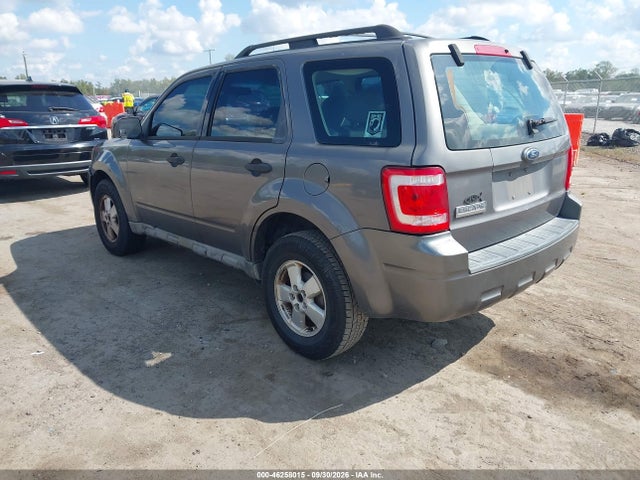 2009 Ford Escape Xls/xls Manual მანქანა იყიდება აუქციონზე, vin: 1FMCU027X9KC47373, აუქციონის ნომერი: 46258015