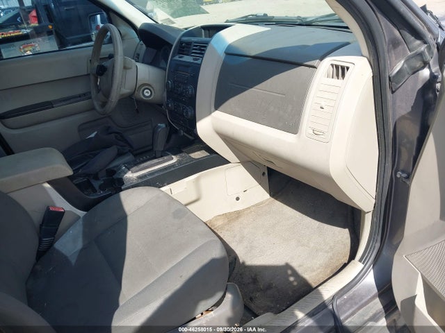 2009 Ford Escape Xls/xls Manual მანქანა იყიდება აუქციონზე, vin: 1FMCU027X9KC47373, აუქციონის ნომერი: 46258015