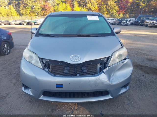 2014 Toyota Sienna Le V6 8 Passenger მანქანა იყიდება აუქციონზე, vin: 5TDKK3DC5ES524774, აუქციონის ნომერი: 46258050