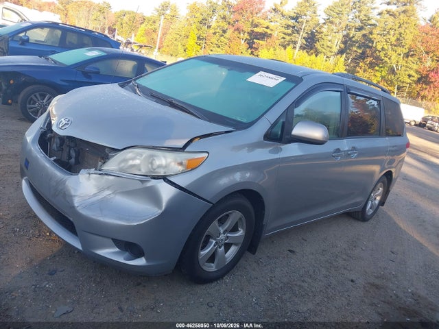2014 Toyota Sienna Le V6 8 Passenger მანქანა იყიდება აუქციონზე, vin: 5TDKK3DC5ES524774, აუქციონის ნომერი: 46258050
