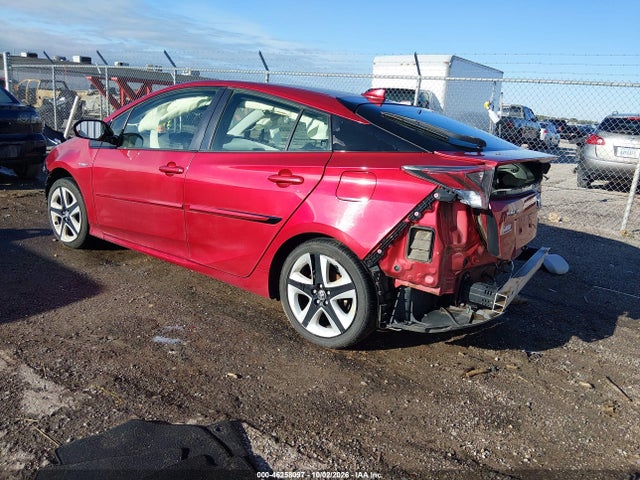 46258097 :رقم المزاد ، JTDKARFU1G3523654 vin ، 2016 Toyota Prius Three Touring مزاد بيع