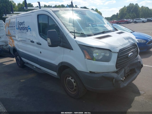 46258201 :رقم المزاد ، 1FTNR1YMXFKB32978 vin ، 2015 Ford Transit-250 مزاد بيع