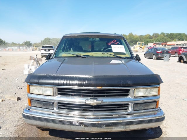 46258361 :رقم المزاد ، 3GNEC16R5WG115195 vin ، 1998 Chevrolet Suburban 1500 مزاد بيع