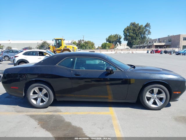 2C3CDZAG6HH568976 Dodge Challenger Sxt