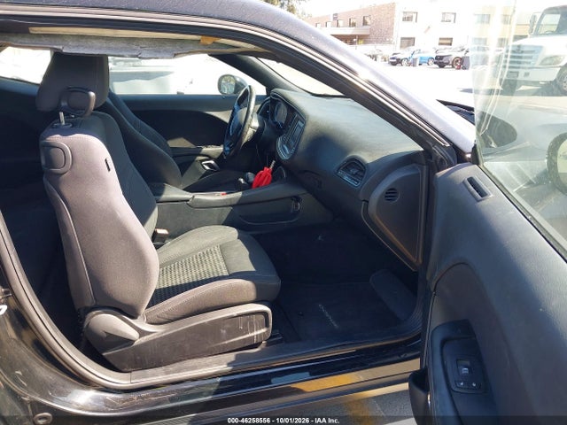 2C3CDZAG6HH568976 Dodge Challenger Sxt