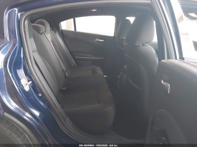 46258664 :رقم المزاد ، 2C3CDXBG6FH771365 vin ، 2015 Dodge Charger Se مزاد بيع